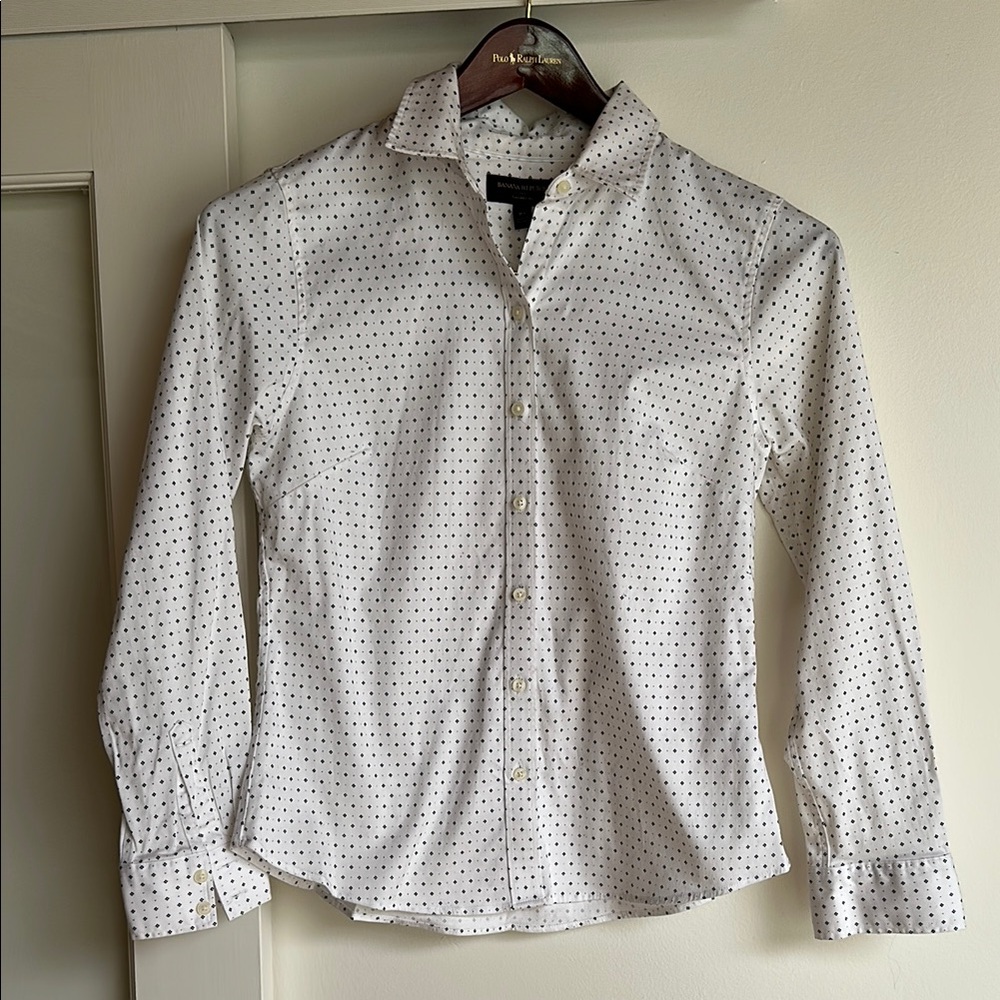 Banana Republic Women’s Button Down
